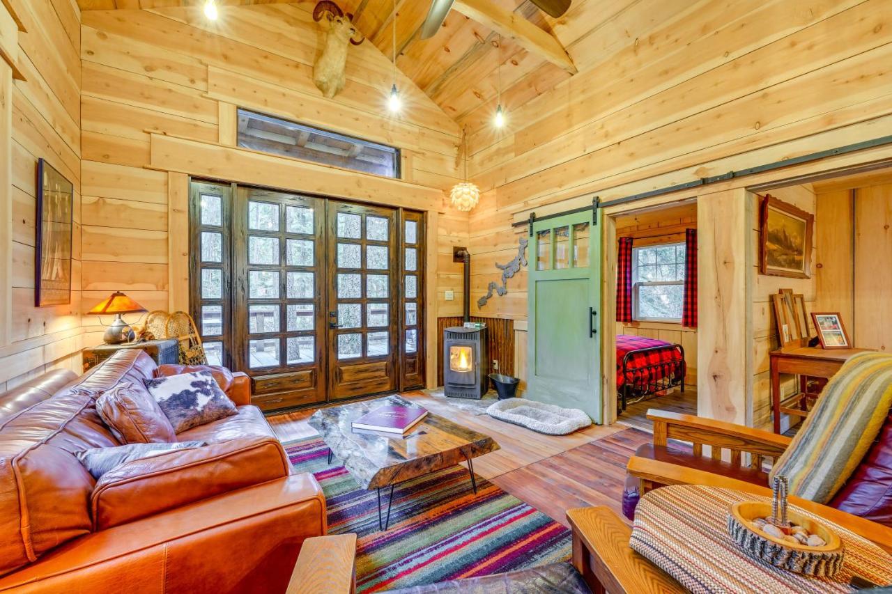 Enchanting Creekside Cabin Near Kings Canyon Park! Badger Exterior photo