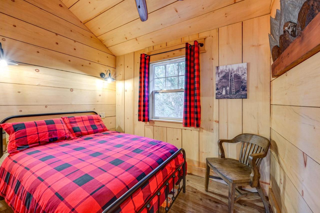 Enchanting Creekside Cabin Near Kings Canyon Park! Badger Exterior photo